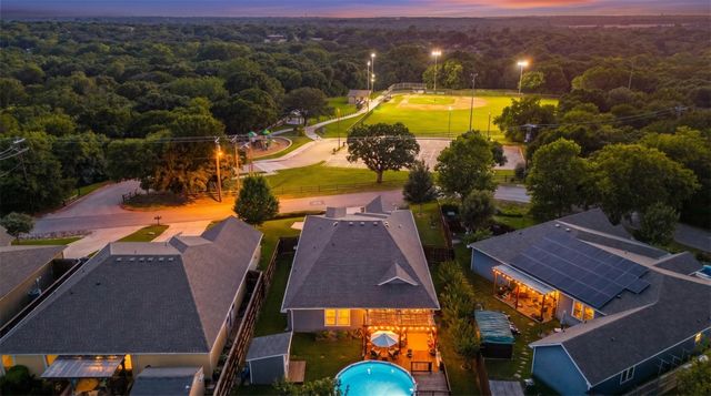 721 W Kimball Street, Mansfield, TX 76063