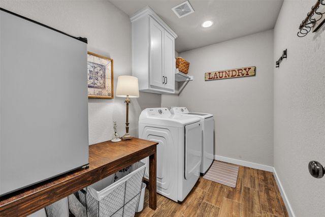 721 W Kimball Street, Mansfield, TX 76063