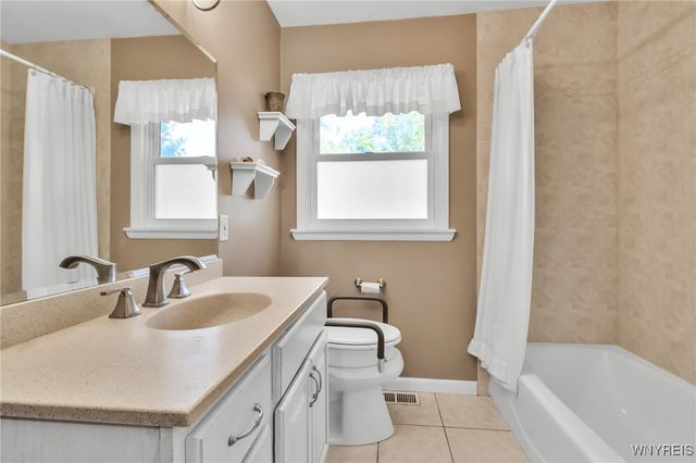 8936 The Fairways, Clarence, NY 14031