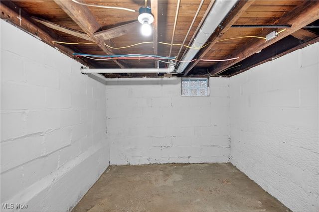 17394 State Route 62, Beloit, OH 44609