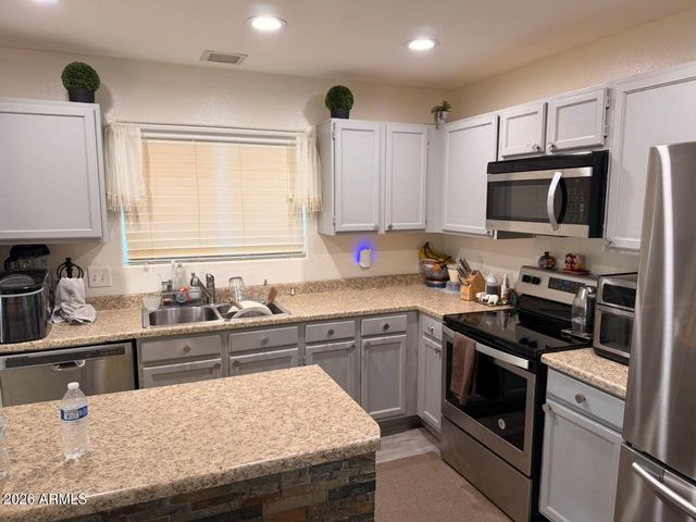 17607 N 28TH Avenue, Phoenix, AZ 85053