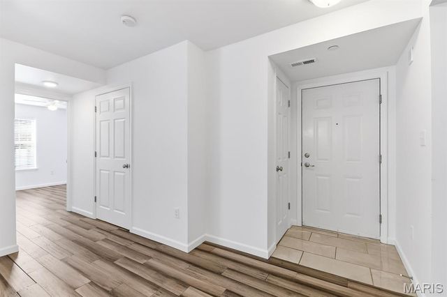 9755 Newham Drive 10D, St Louis, MO 63123