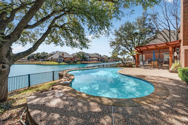 3004 Waterway Court, Arlington, TX 76012