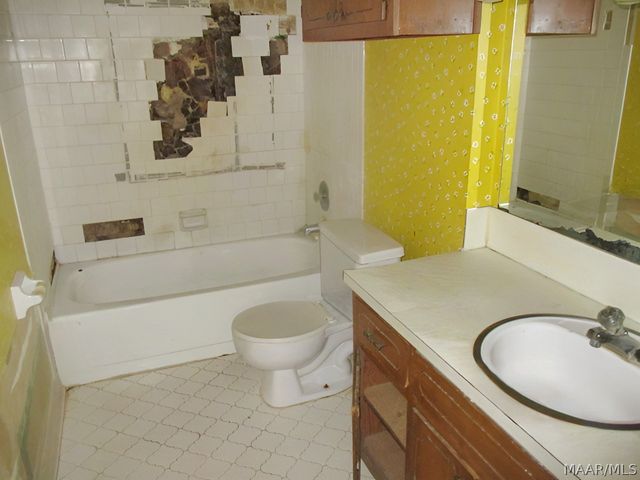616 GLADE PARK Drive, Montgomery, AL 36109