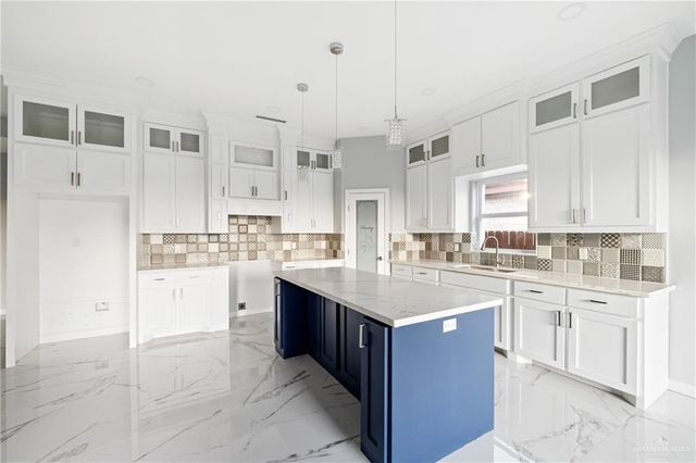 608 Tierra Prometida Street, Weslaco, TX 78596