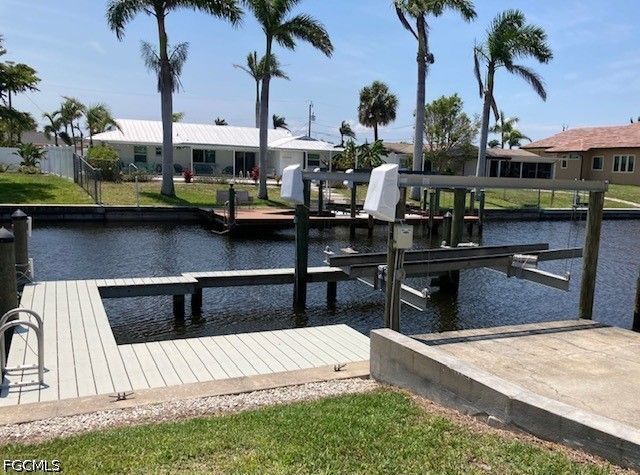 5242 Seagull CT, Cape Coral, FL 33904