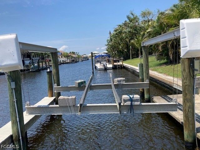 5242 Seagull CT, Cape Coral, FL 33904