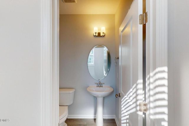 5019 Jowett'S Walk Drive 33, Cary, NC 27519