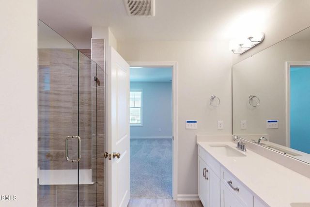 5019 Jowett'S Walk Drive 33, Cary, NC 27519