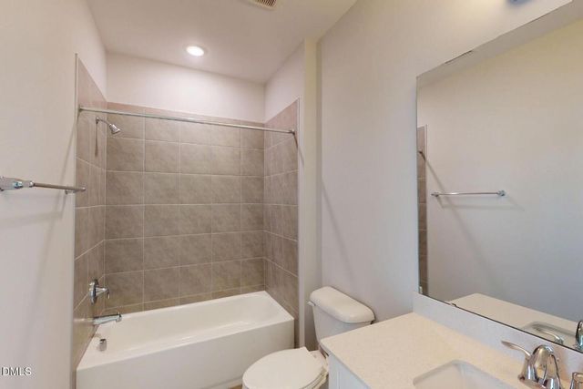 5019 Jowett'S Walk Drive 33, Cary, NC 27519