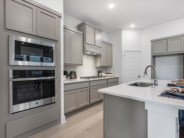 6913 Nubuck Drive, Montgomery, TX 77316