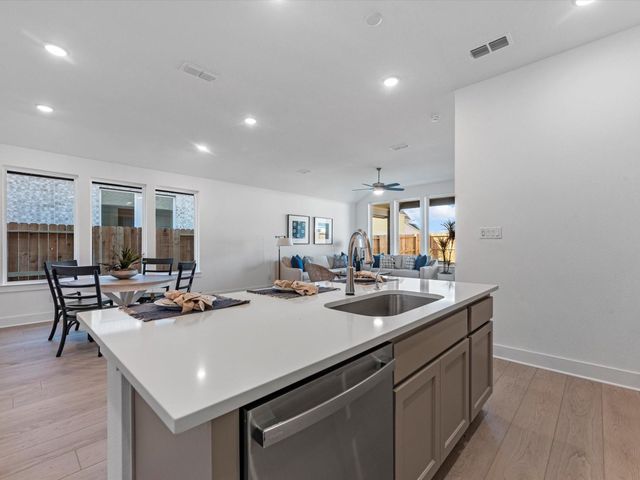 6913 Nubuck Drive, Montgomery, TX 77316