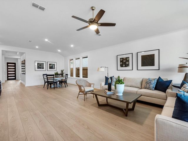 6913 Nubuck Drive, Montgomery, TX 77316