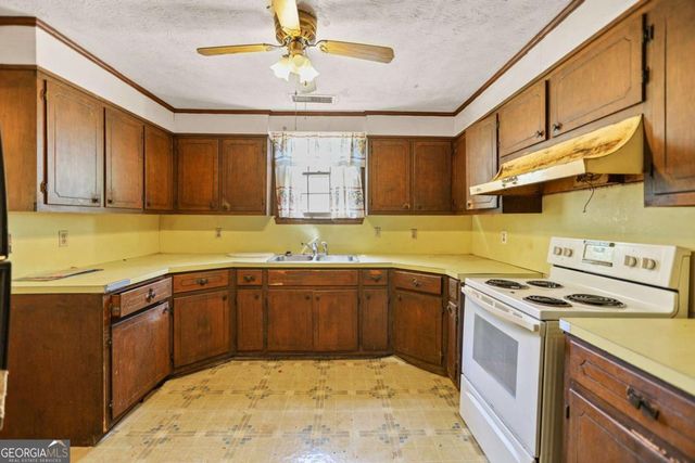 143 Cedar Creek Road, Newnan, GA 30263