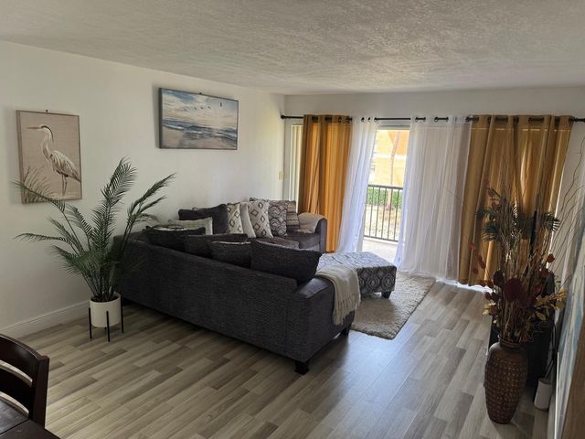 8955 Wiles Road 206, Coral Springs, FL 33067