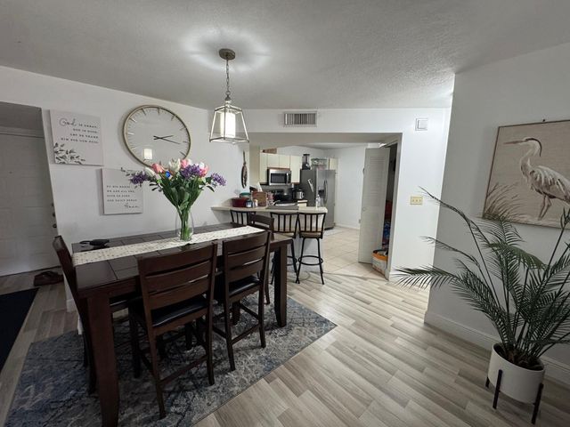 8955 Wiles Road 206, Coral Springs, FL 33067