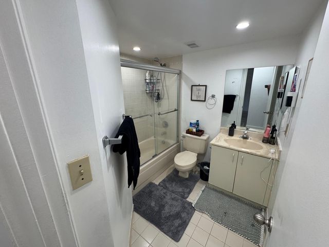 8955 Wiles Road 206, Coral Springs, FL 33067