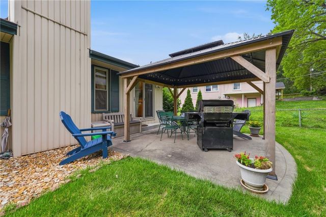 4680 N OLIVE Street, Kansas City, MO 64116