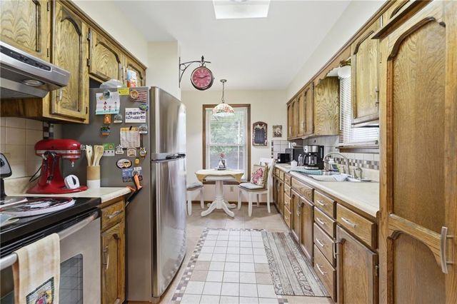 4680 N OLIVE Street, Kansas City, MO 64116