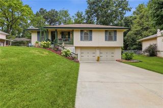 4680 N OLIVE Street, Kansas City, MO 64116