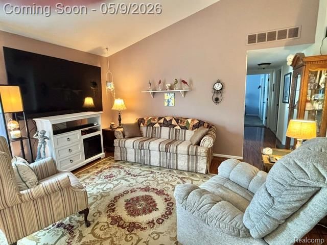 14106 WATERSWAY Drive 40, Gibraltar, MI 48173