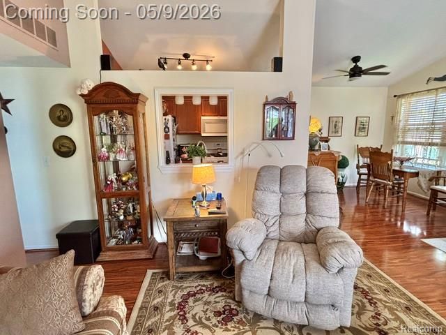 14106 WATERSWAY Drive 40, Gibraltar, MI 48173