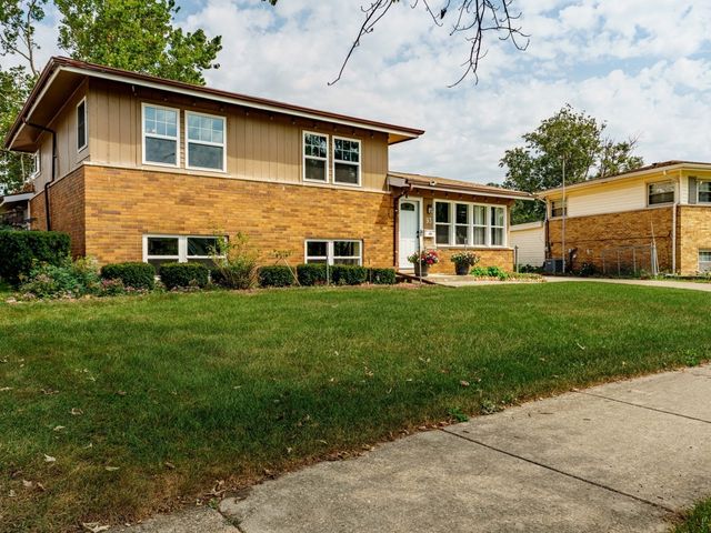 93 E Craig Drive, Chicago Heights, IL 60411