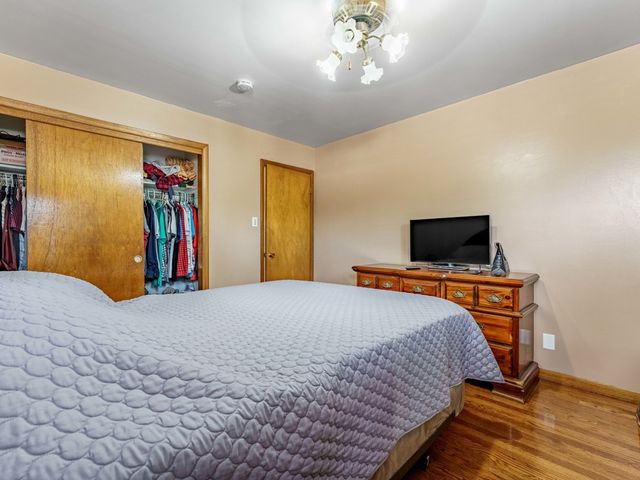 93 E Craig Drive, Chicago Heights, IL 60411