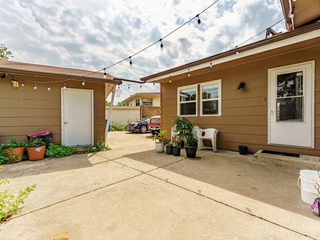 93 E Craig Drive, Chicago Heights, IL 60411