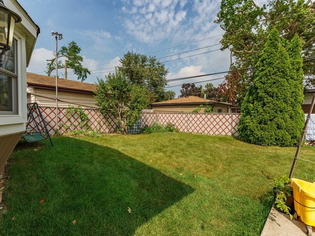 93 E Craig Drive, Chicago Heights, IL 60411