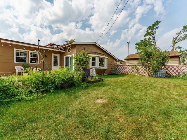 93 E Craig Drive, Chicago Heights, IL 60411