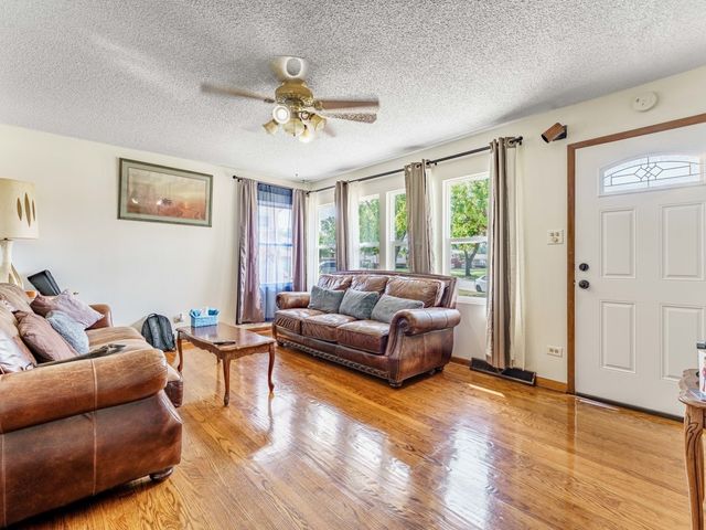 93 E Craig Drive, Chicago Heights, IL 60411