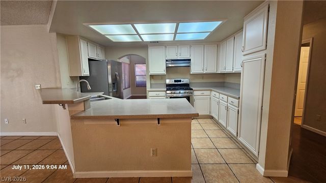 3205 Shallow Point Circle, Las Vegas, NV 89117
