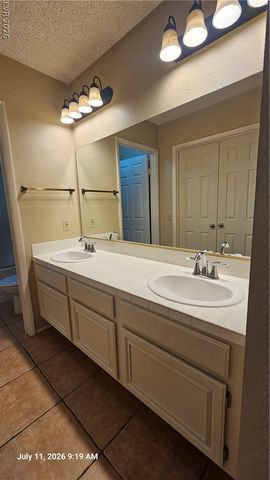 3205 Shallow Point Circle, Las Vegas, NV 89117