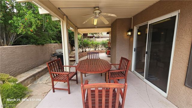 3205 Shallow Point Circle, Las Vegas, NV 89117