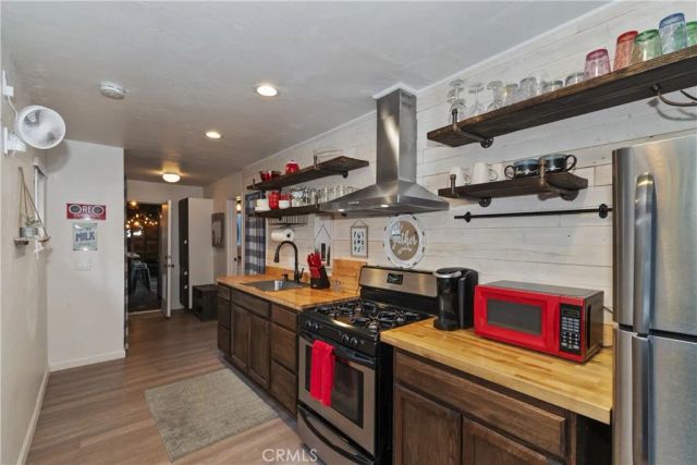 44634 Barton, Sugarloaf, CA 92386