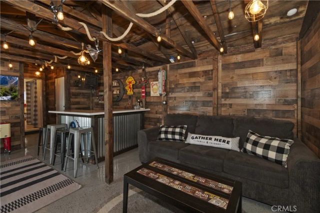 44634 Barton, Sugarloaf, CA 92386