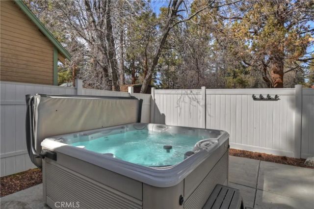 44634 Barton, Sugarloaf, CA 92386