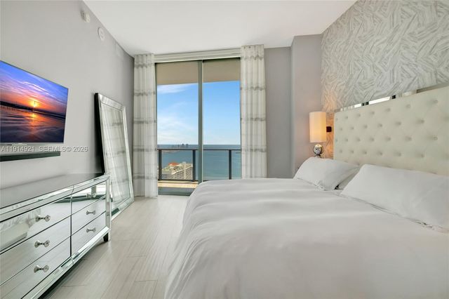 1300 S Miami Avenue PH5001, Miami, FL 33130