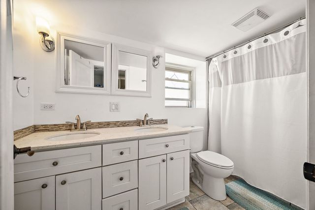 1435 Gunderson Avenue, Berwyn, IL 60402