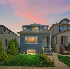 1435 Gunderson Avenue, Berwyn, IL 60402