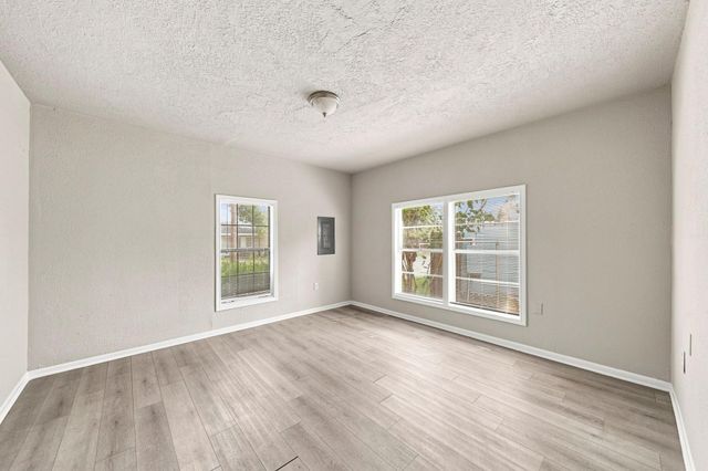 605 W Cleveland Street, Baytown, TX 77520