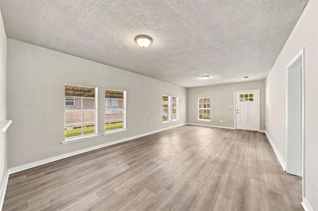 605 W Cleveland Street, Baytown, TX 77520