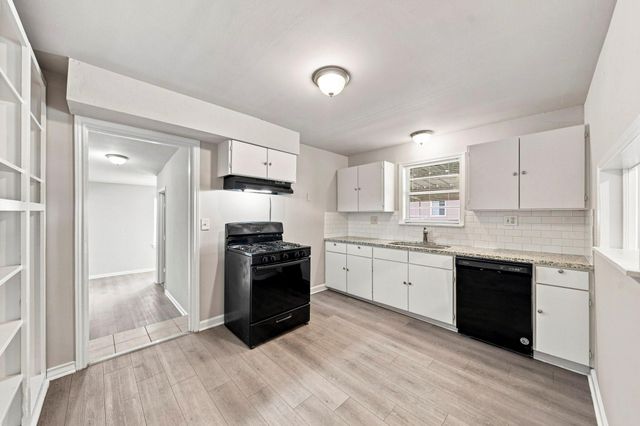 605 W Cleveland Street, Baytown, TX 77520