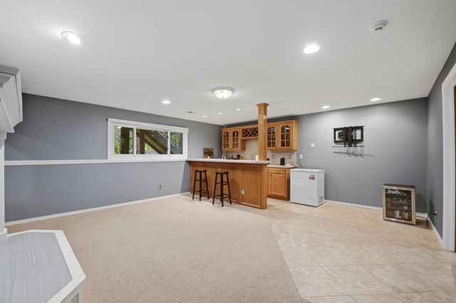 1362 N Hickory Creek, Wichita, KS 67235