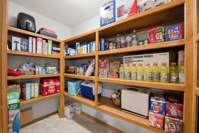 1362 N Hickory Creek, Wichita, KS 67235