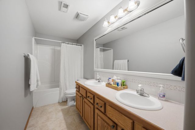 1362 N Hickory Creek, Wichita, KS 67235