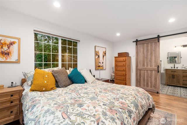 350 E Mountain View Drive, Allyn, WA 98524