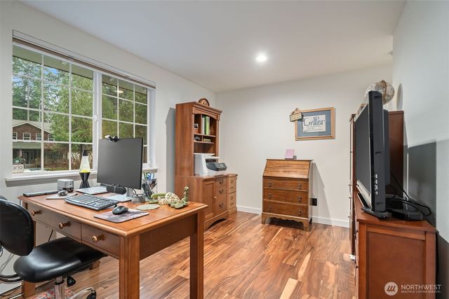 350 E Mountain View Drive, Allyn, WA 98524