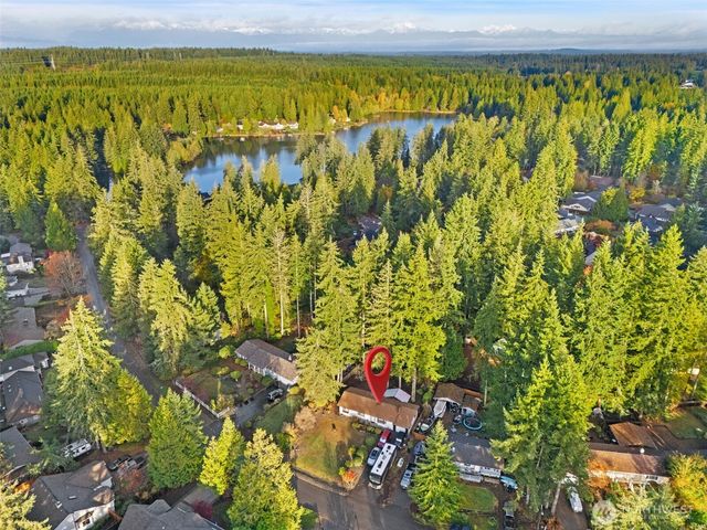 350 E Mountain View Drive, Allyn, WA 98524
